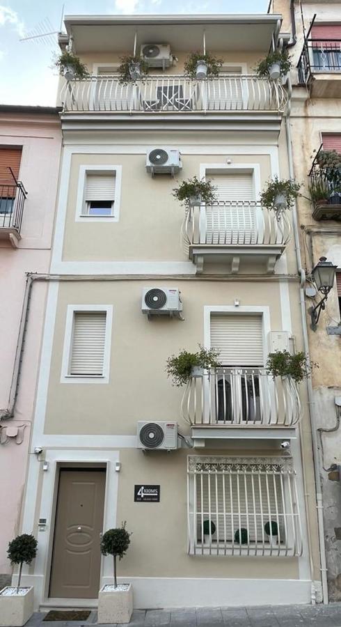 4ROOMS b&b - HOLIDAY HOME Lamezia Terme Exterior foto